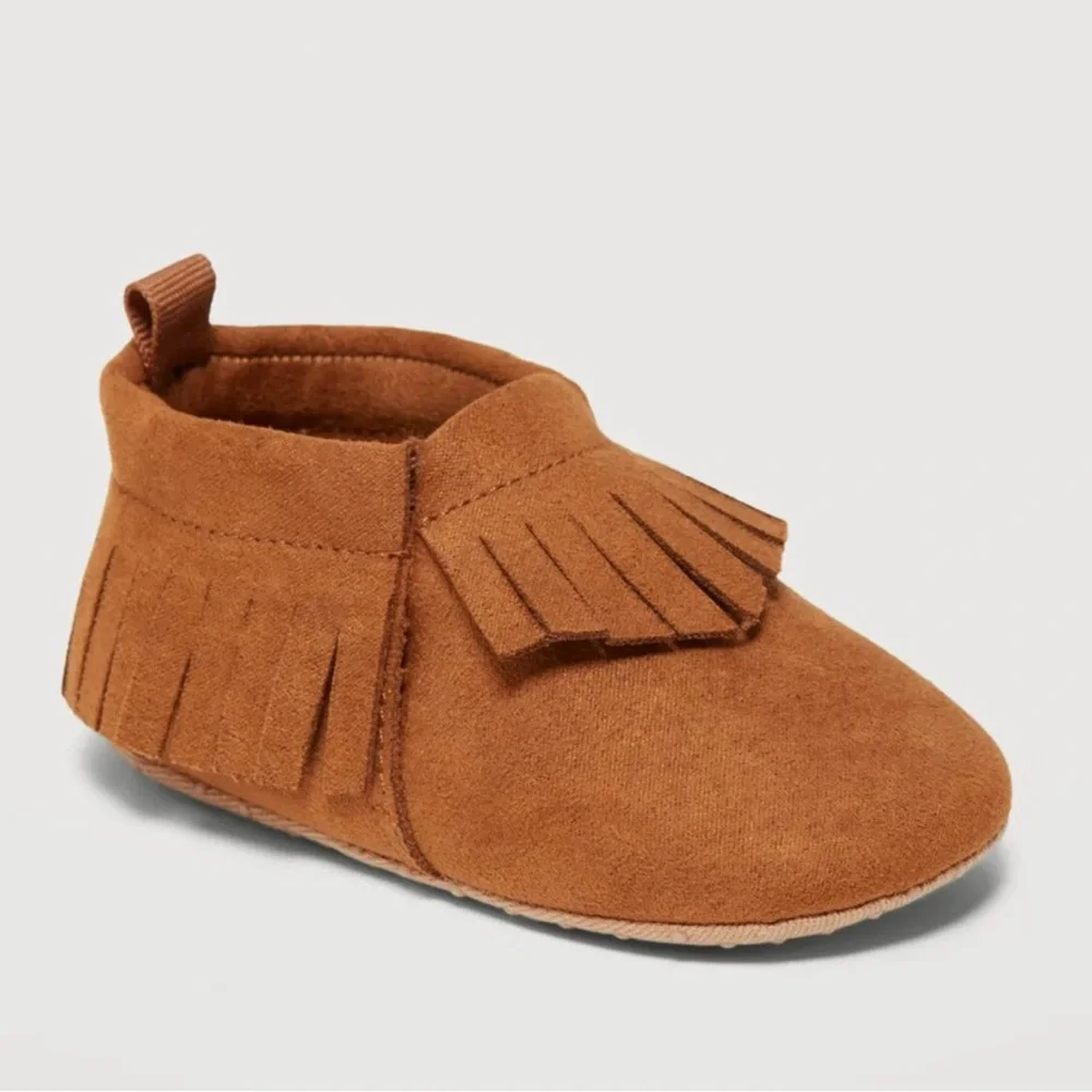 NWT Old Navy Baby Unisex Faux-Suede Moccasin Booties (Size 6-12 Months)